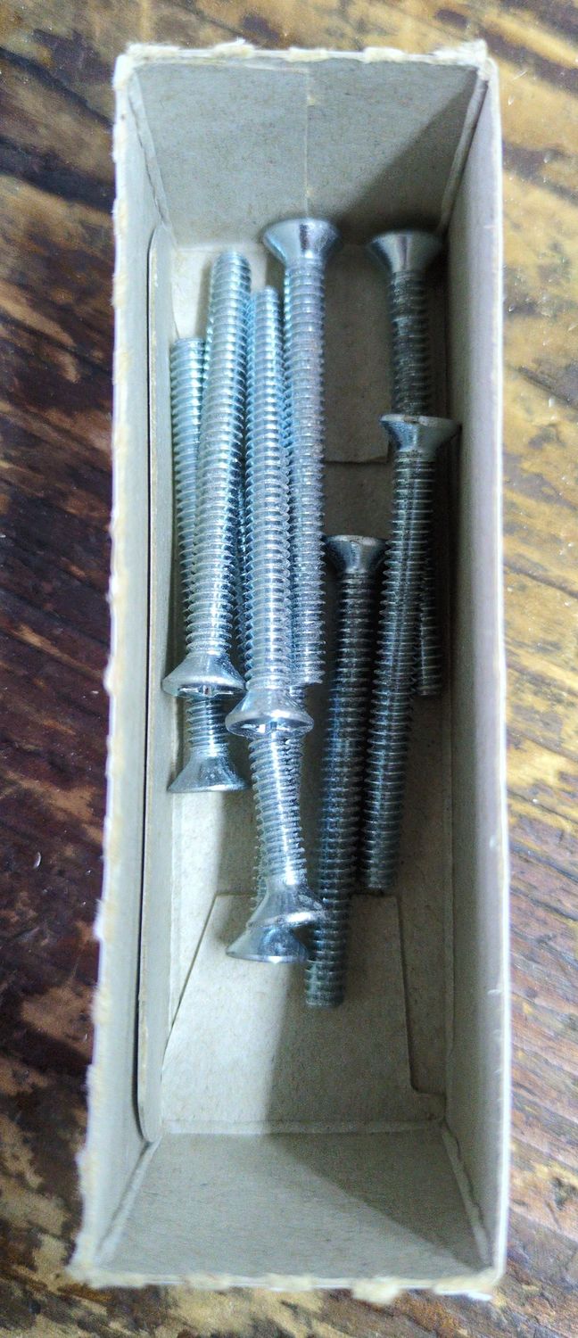 10-24 x 2 Machine Screw Flat Head
