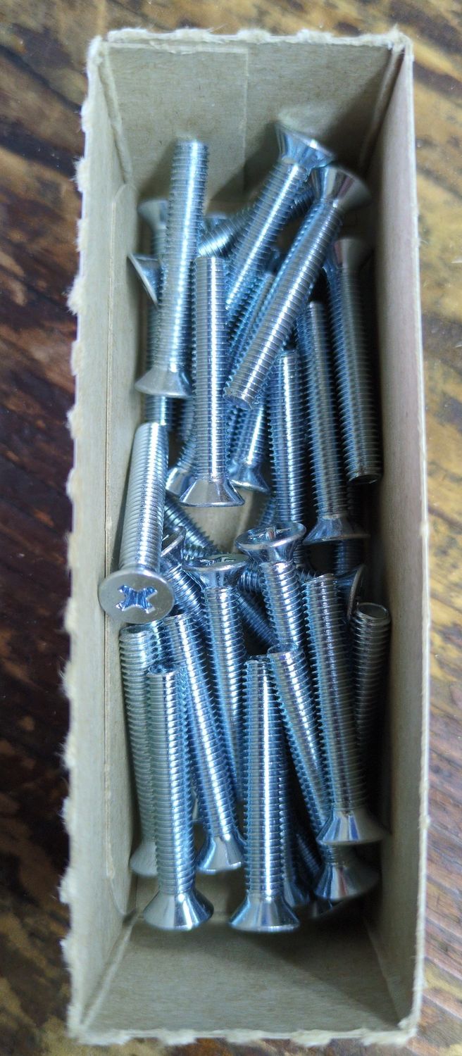 10-32 x 1-1/4 Machine Screw Flat Head
