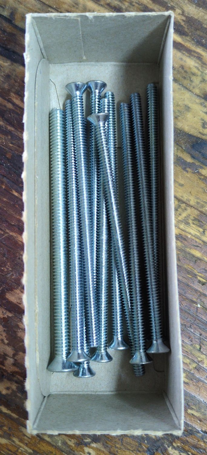 10-24 x 4 Machine Screw Flat Head