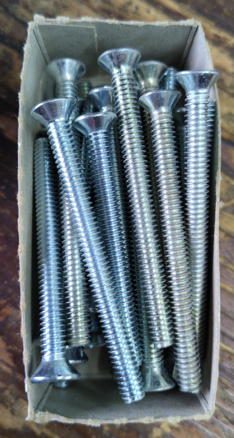 1/4-20 x 2-1/2 Machine Screw Flat Head