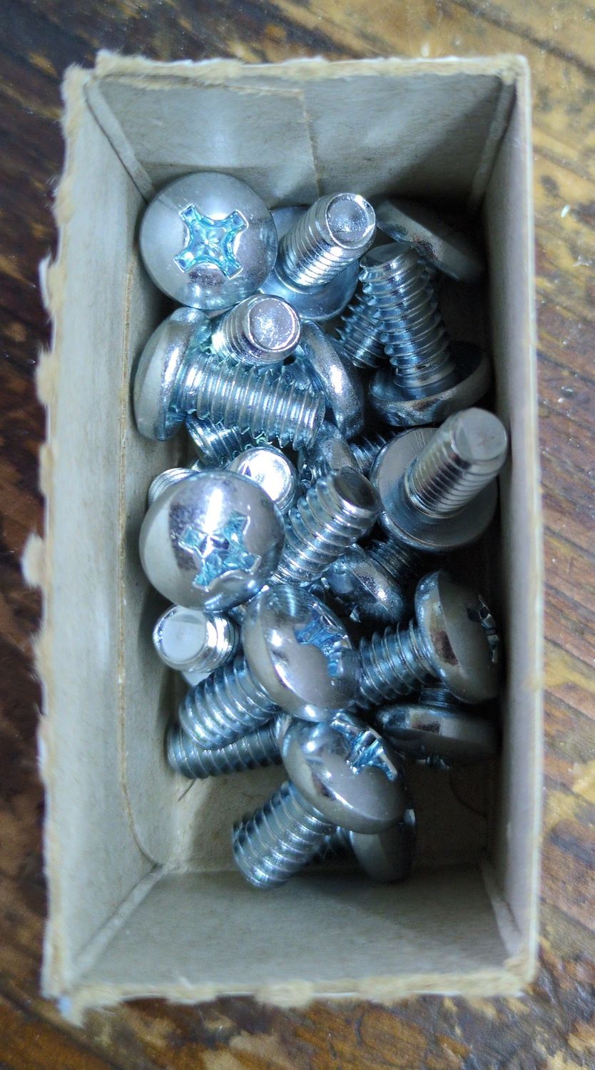 1/4-20 x 1/2 Machine Screw Pan Head