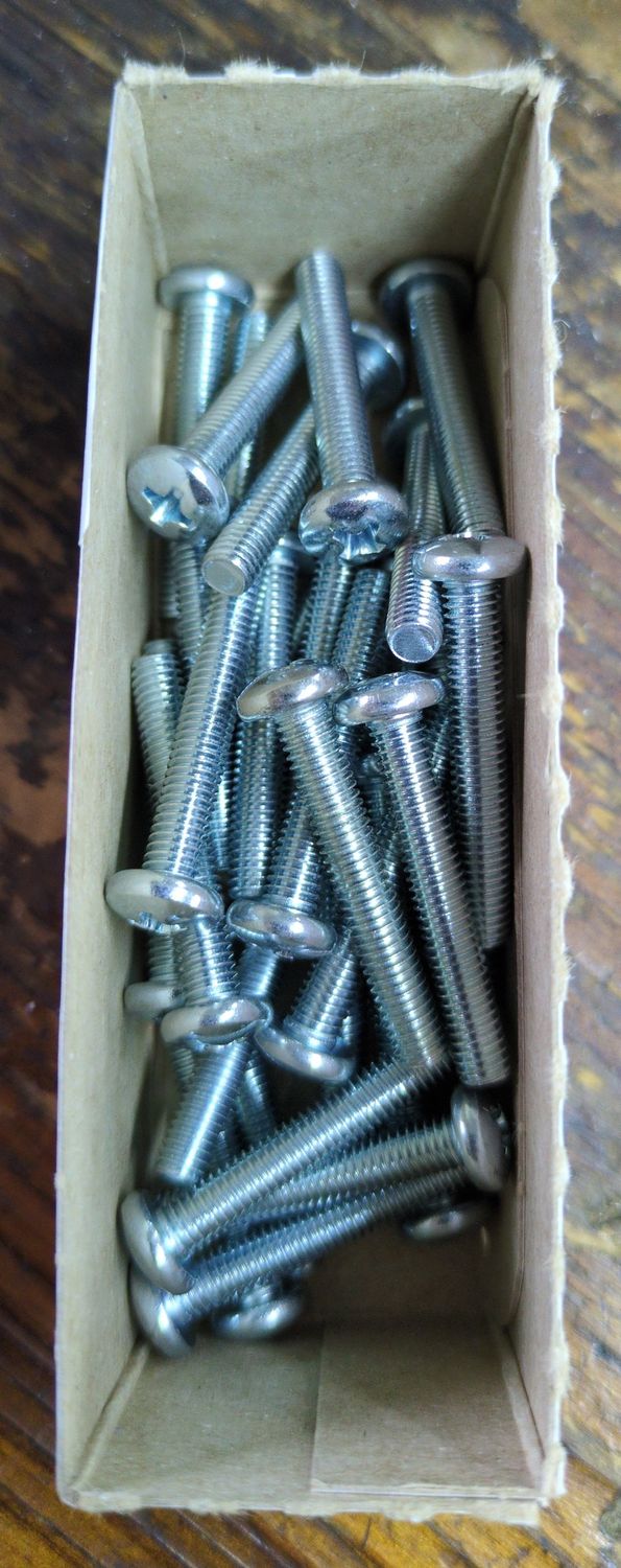 10-32 x 1-1/4 Machine Screw Pan Head