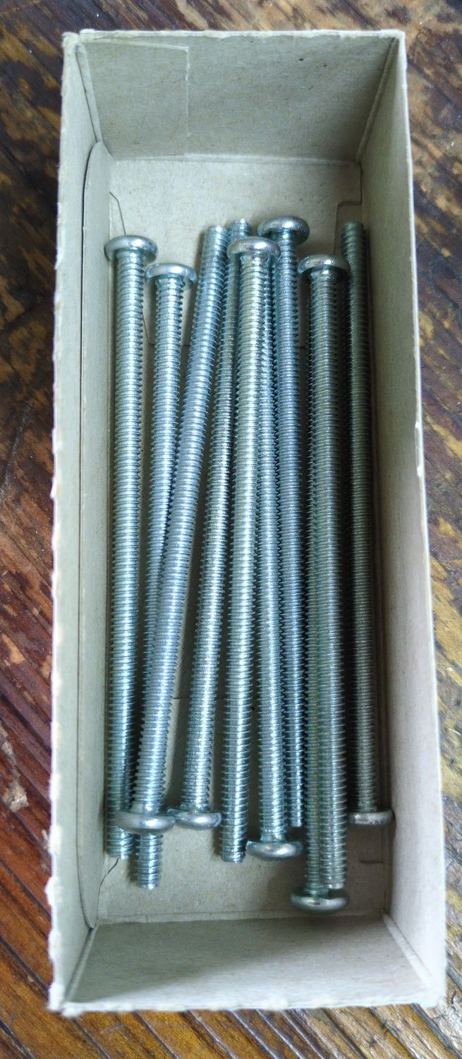 10-24 x 4 Machine Screw Pan Head