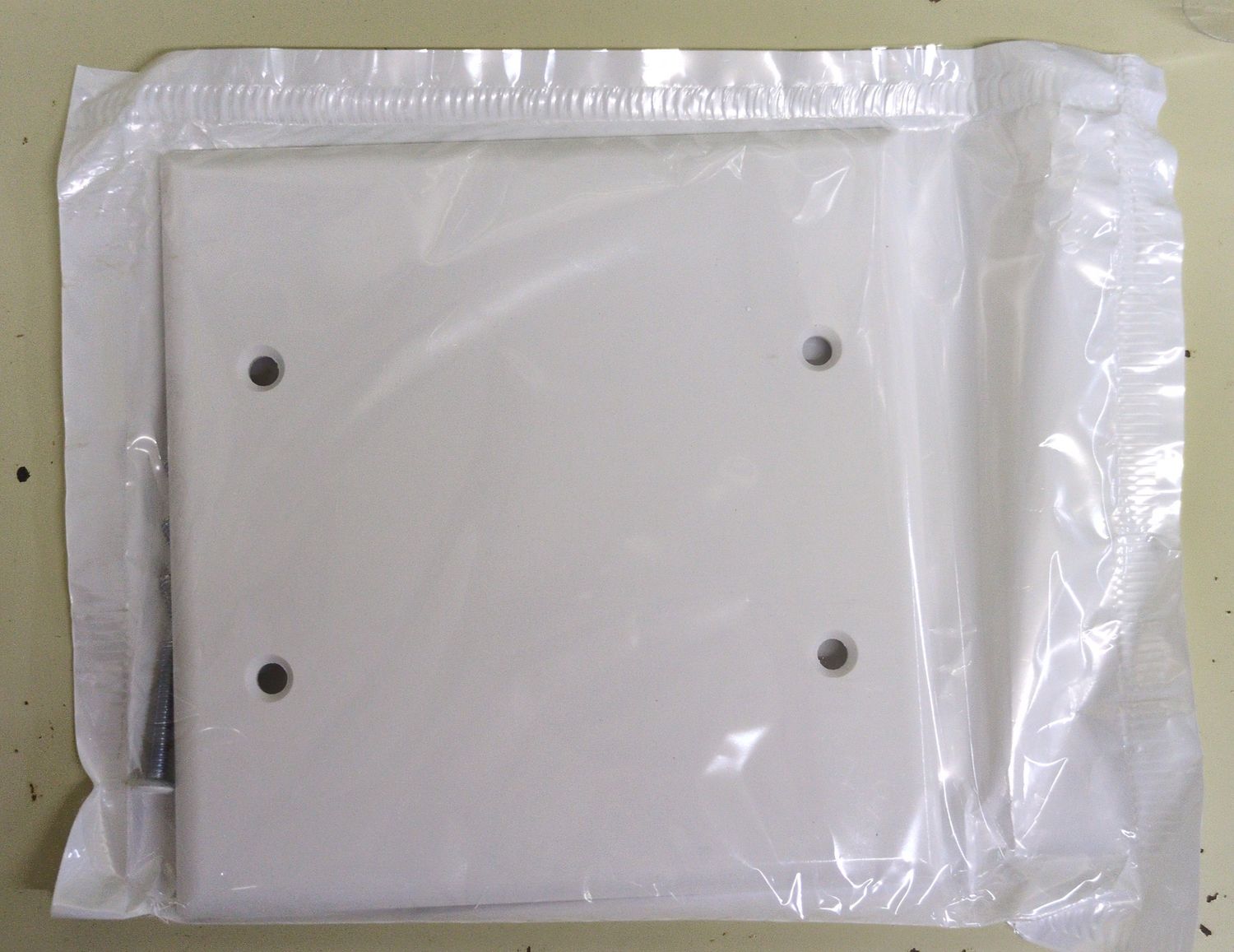 001-88025-000 2GANG BLANK WALLPLATE