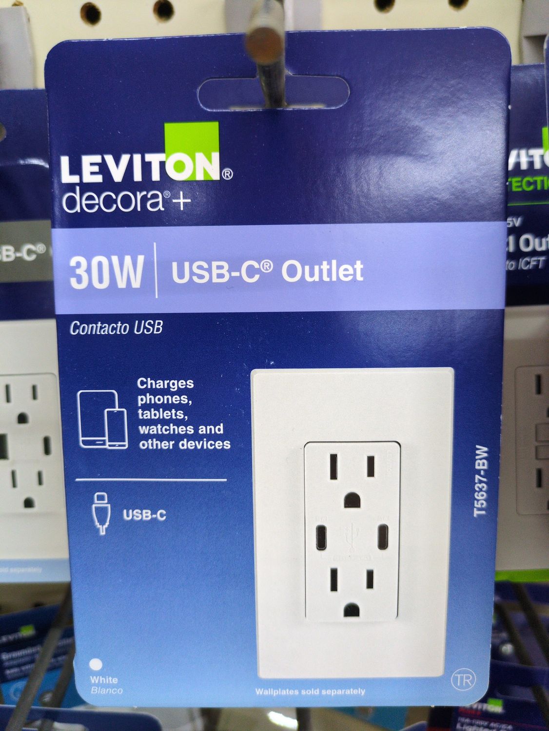 RN2-T5637-0BW DUP OUTLET/2 USB CHRG