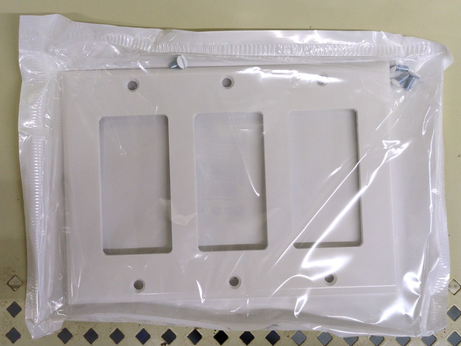 005-80411-00W DECORA 3G WALLPLATE
