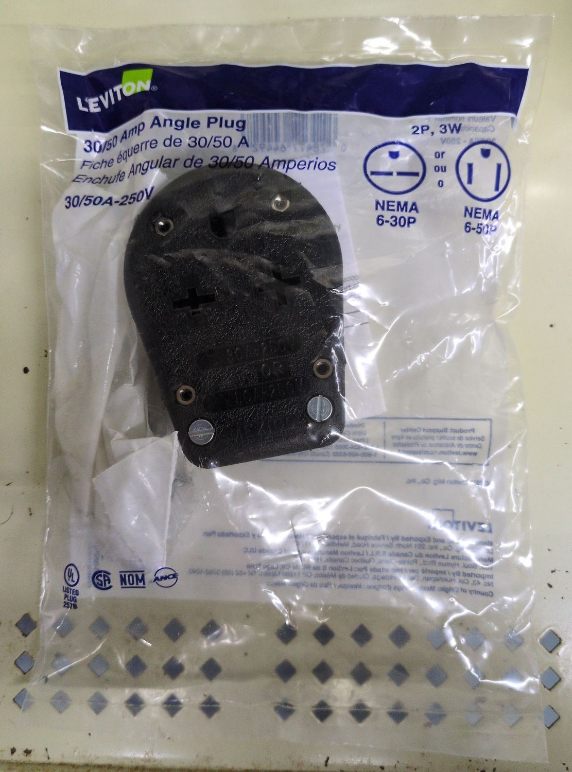 R55-00931-00E/R50 30/50A PLUG