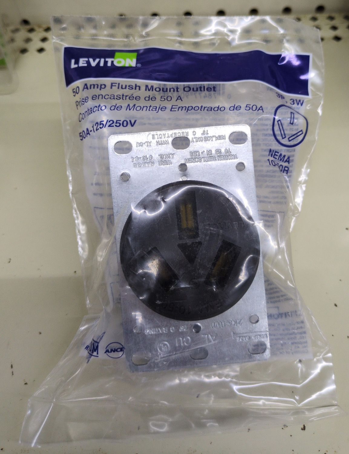 R30-05206-S10 FLUSH MOUNT OUTLET