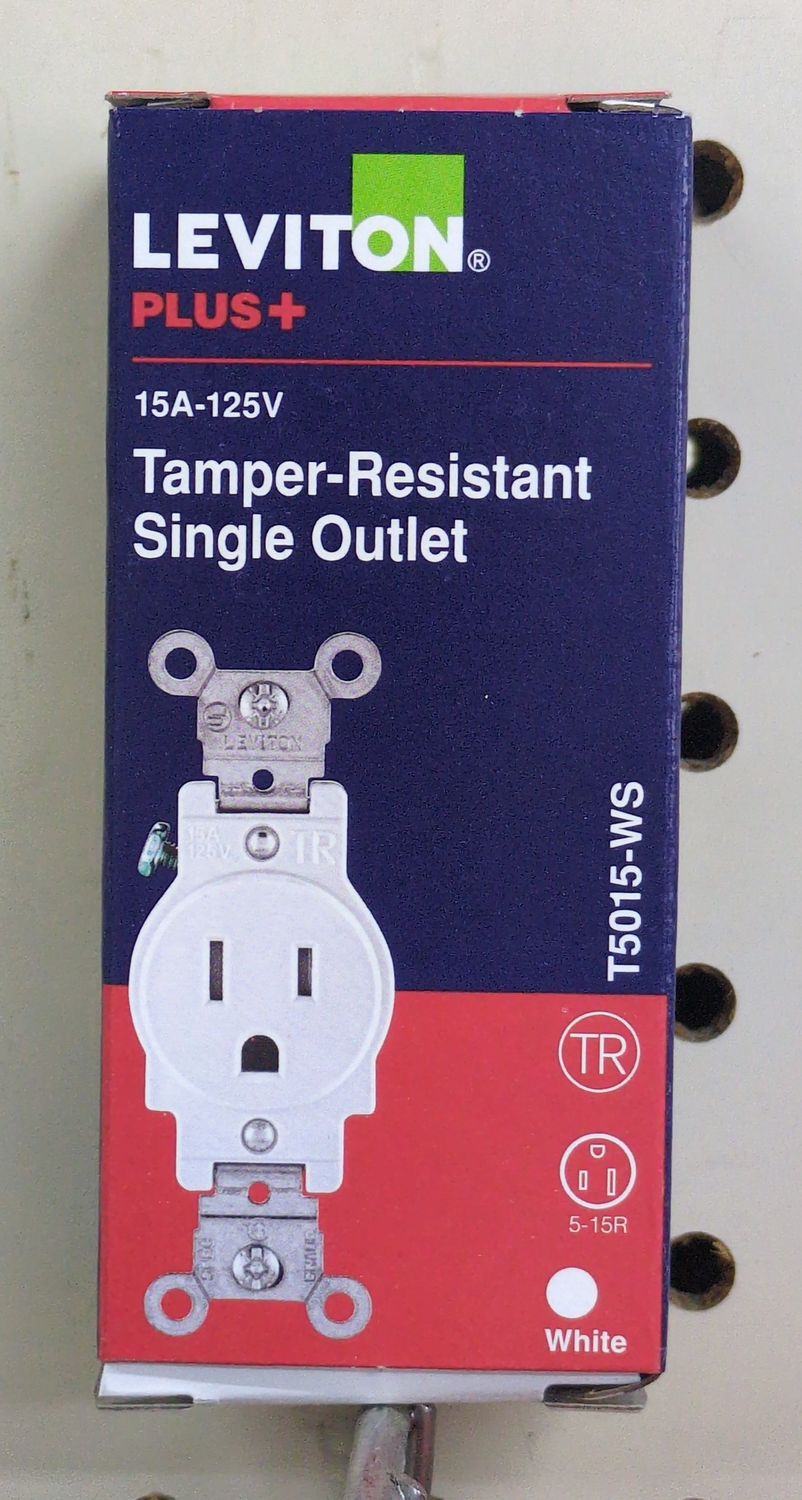 R52-T5015-0WS 15A-125V SNGL OUTLET