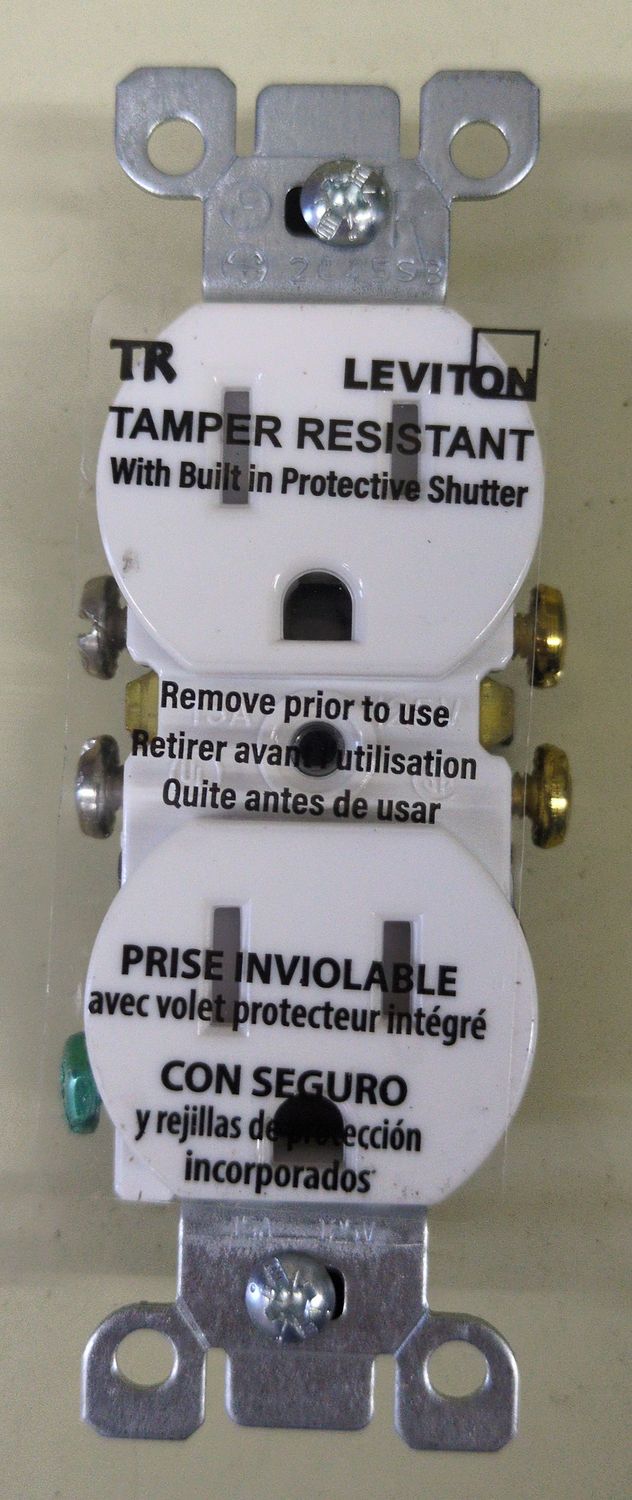 N02-T5320-00W TR GROUNDING OUTLET