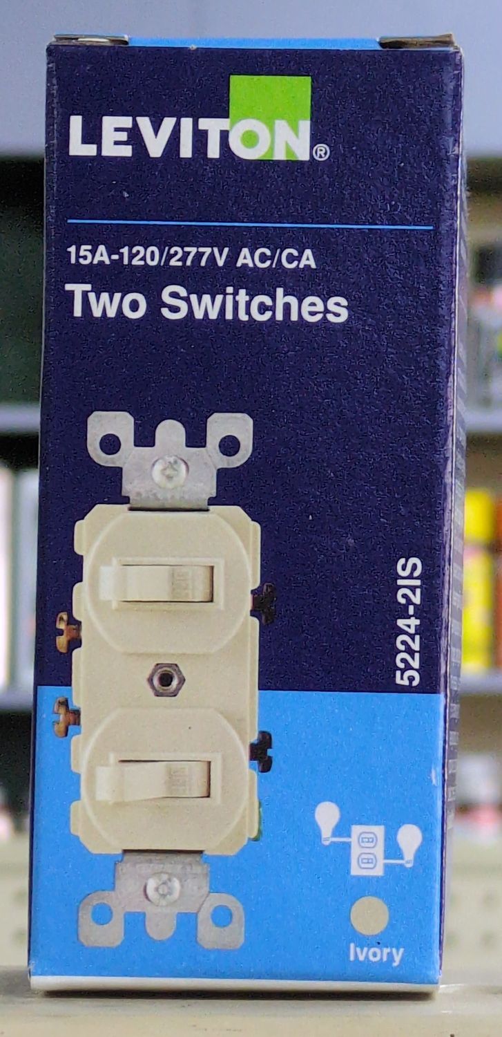 S01-05224-2IS COMBO SWITCH/OUTLET