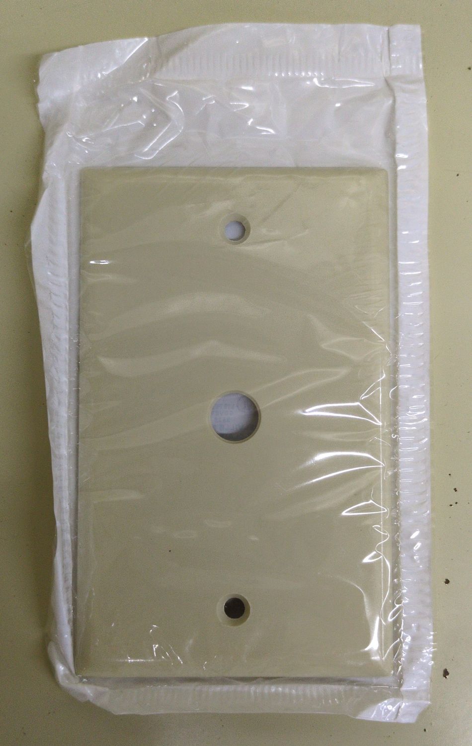 001-86013-000 1G PH/CABLE WALLPLATE