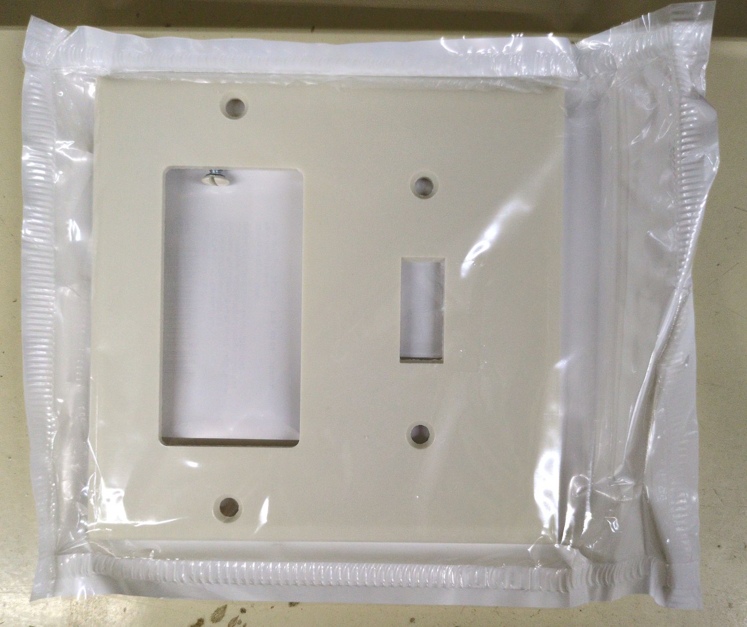 007-80405-00T DECORA 2GANG SWITCH