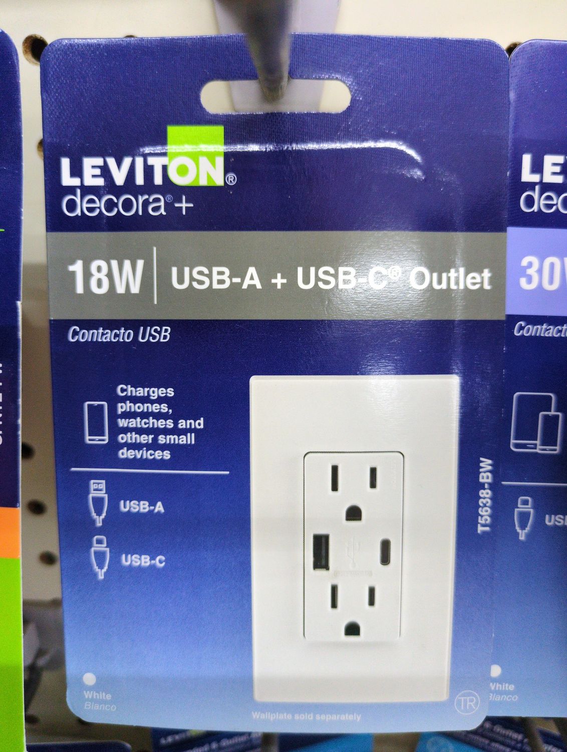 R02-T5638-0BW TR 18W USB OUTLET
