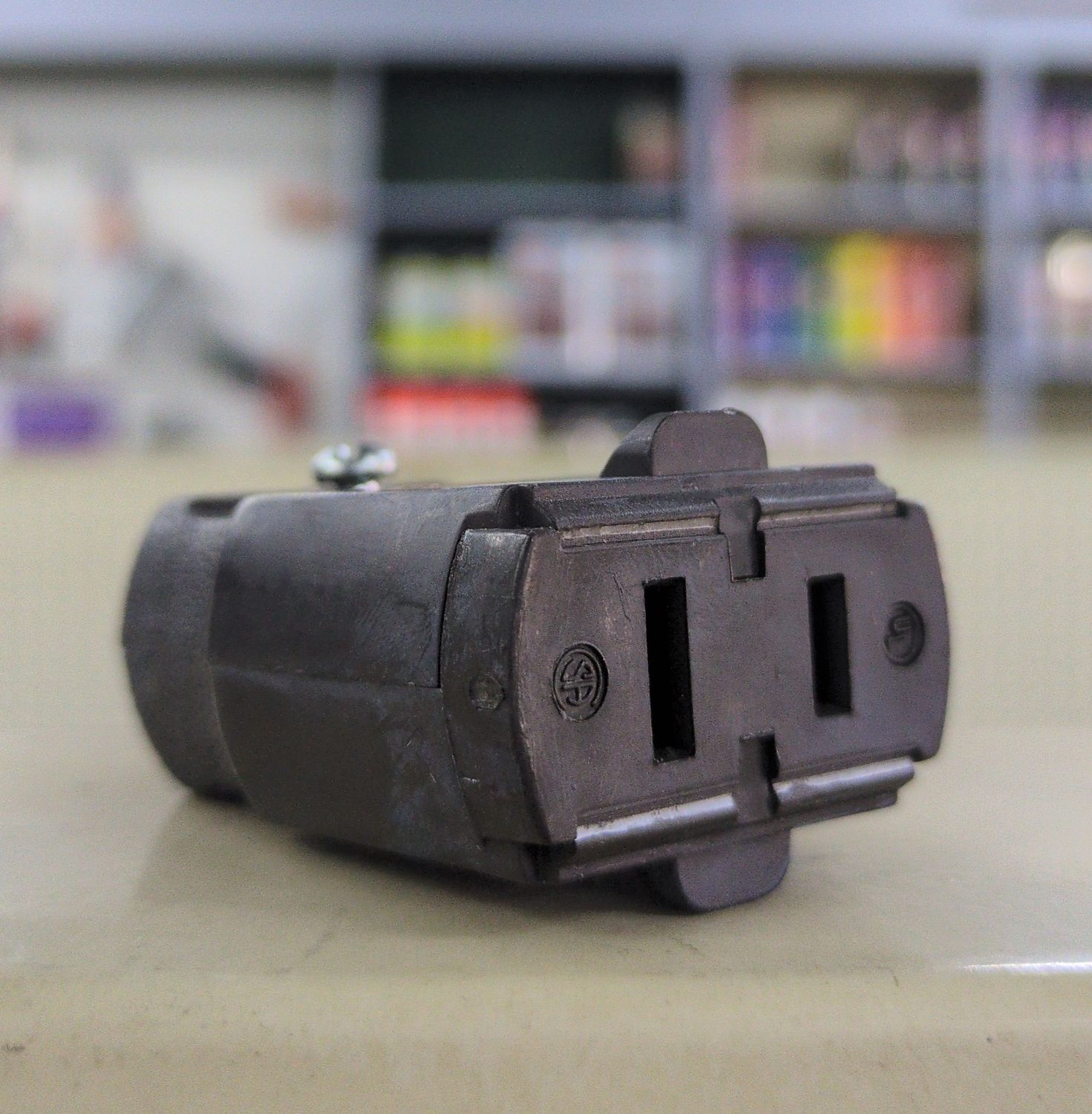 00102-015-00P/C20 CONNECTOR BRN