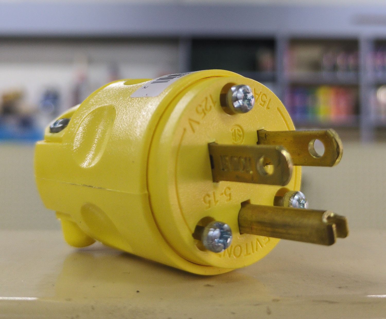 000-515PV-000 3WIRE PLUG