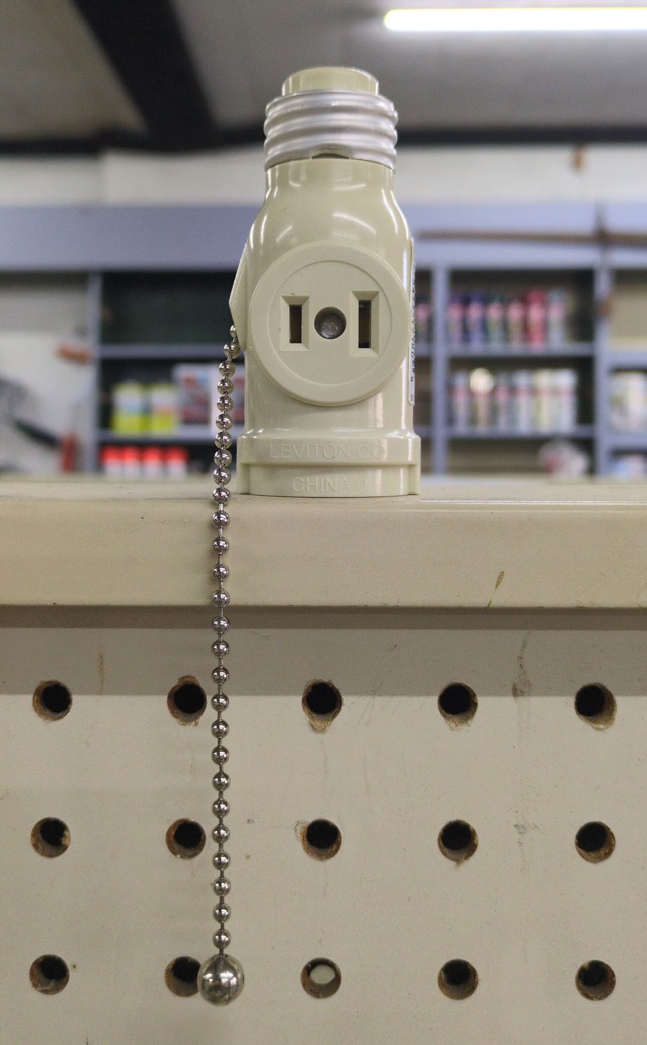 008-01406-00I SOCKET ADAPT W/CHAIN