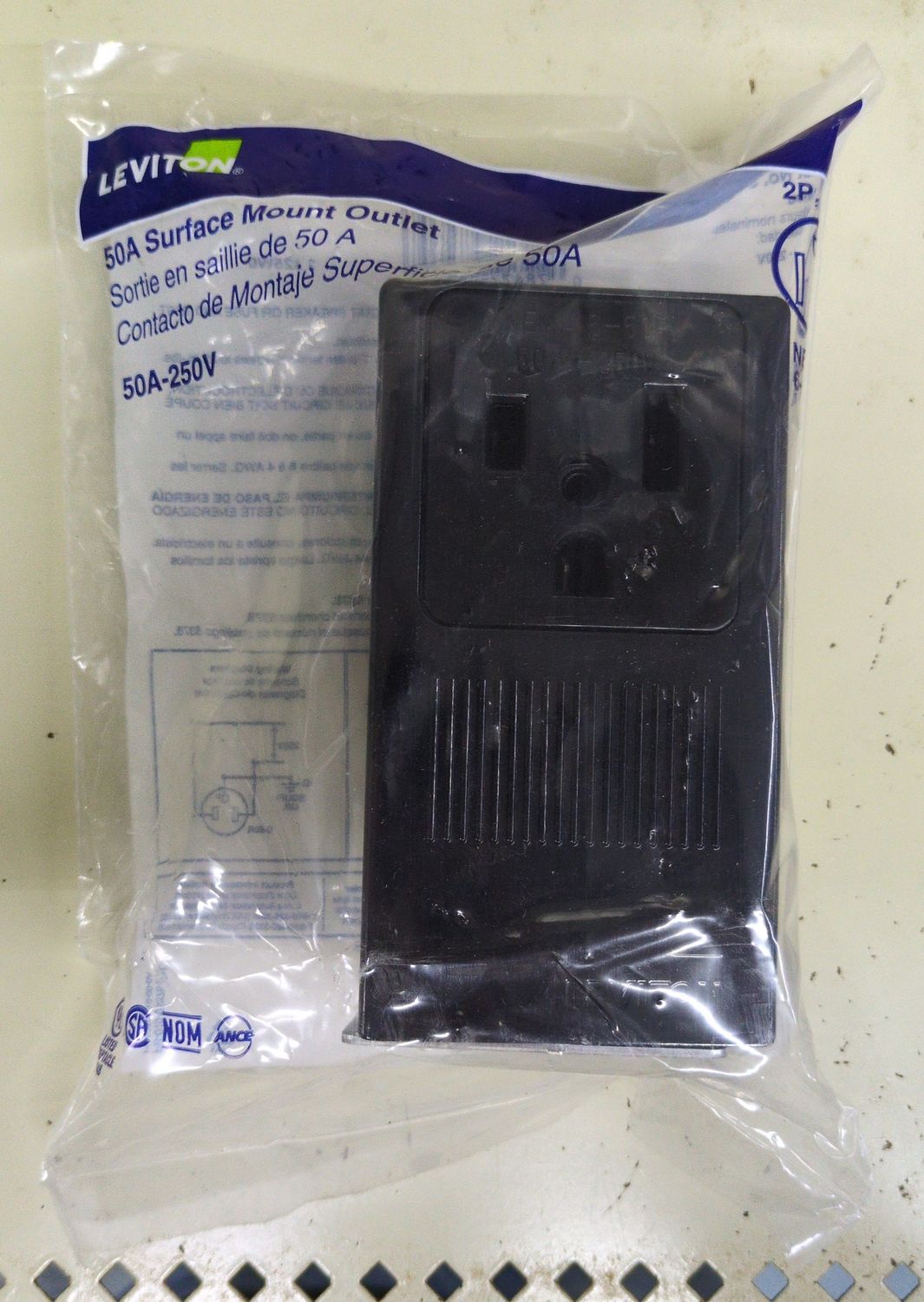 R20-05378-P00 SURFACE MOUNT OUTLET