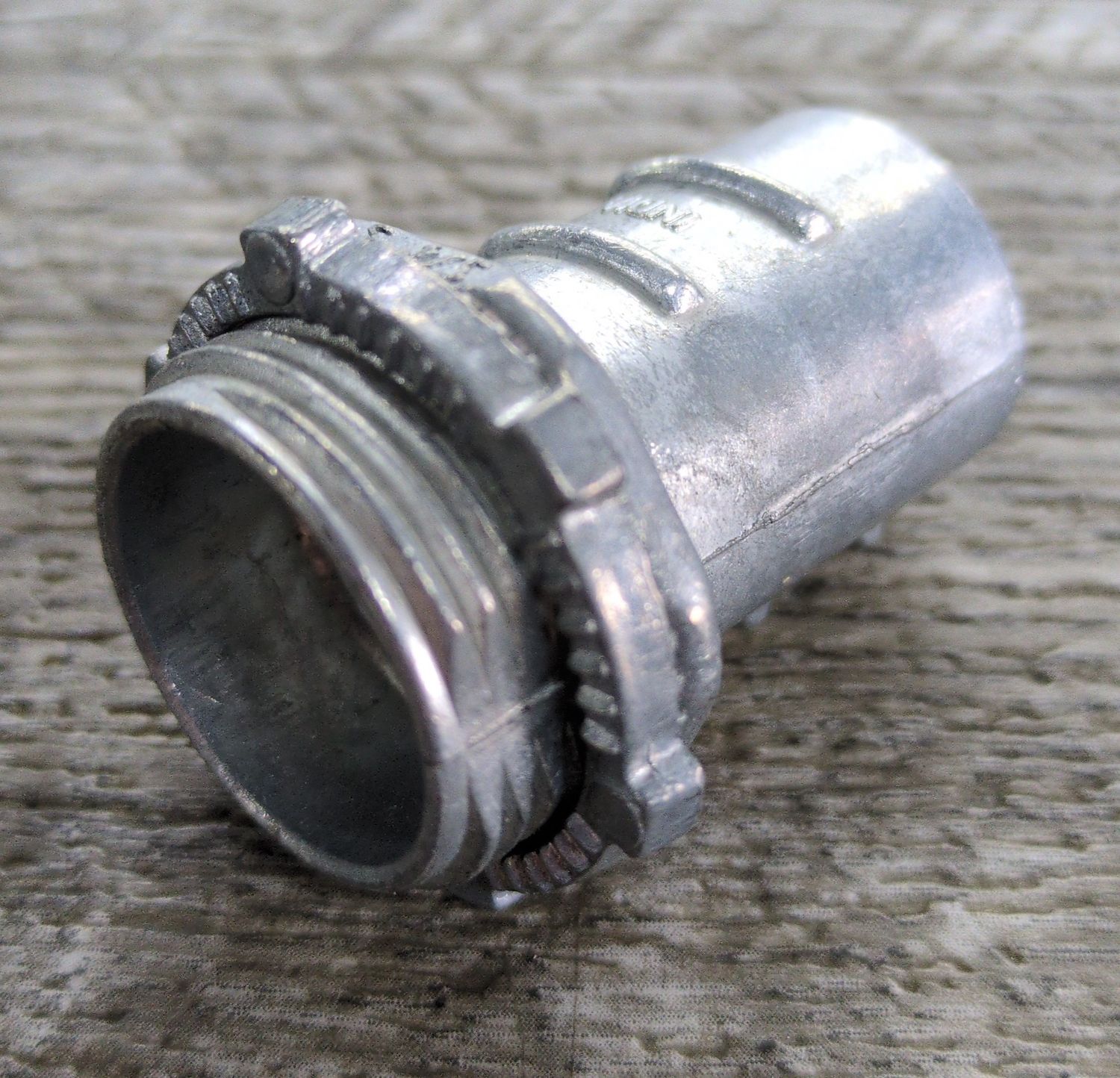 3/4 in. D Die-Cast Zinc Screw-In Connector