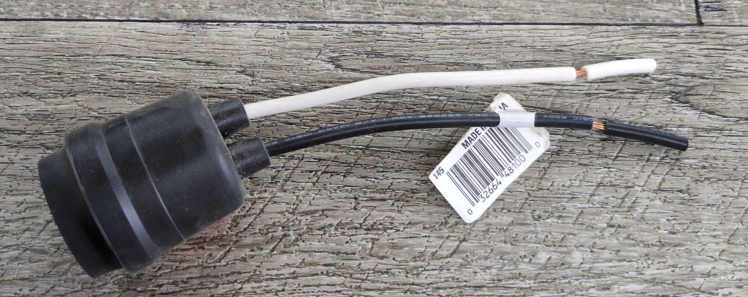 145-BOX RUBBER WP SOCKET