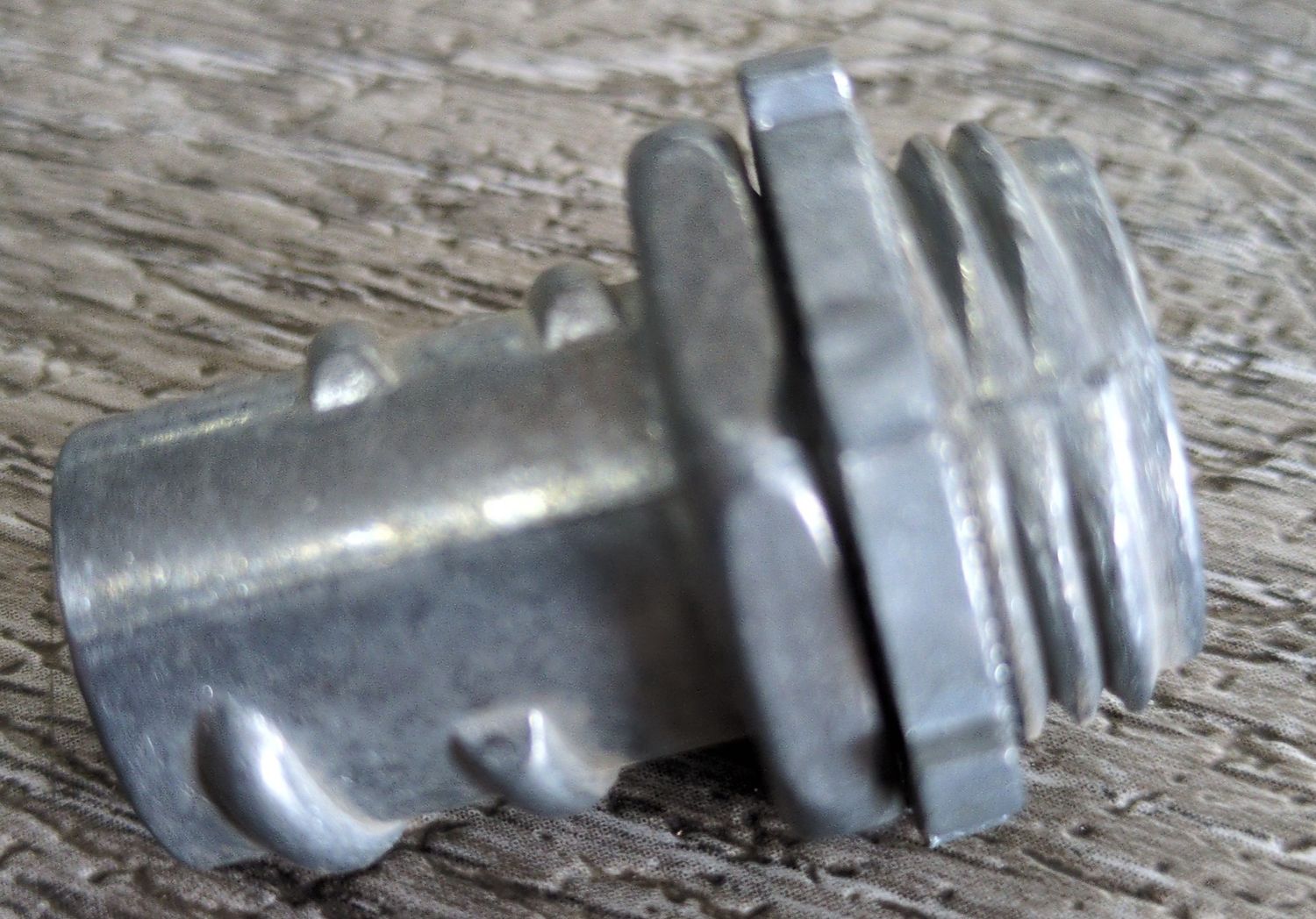 1/2 in. D Die-Cast Zinc Screw-In Connector