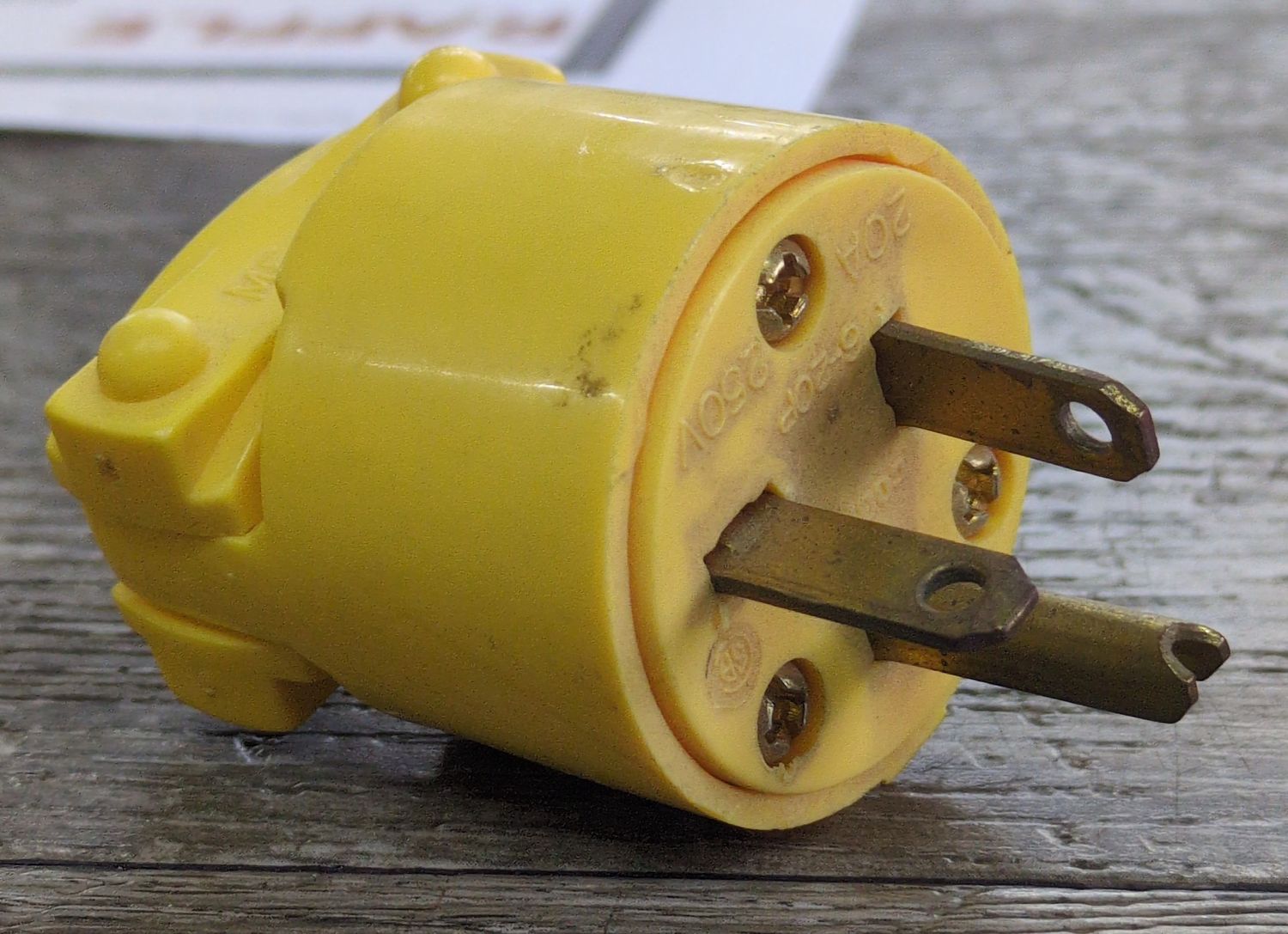 4509-BOX 20A-250V PLUG