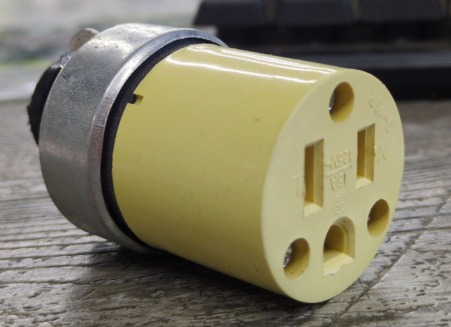 Female Extension Cord End