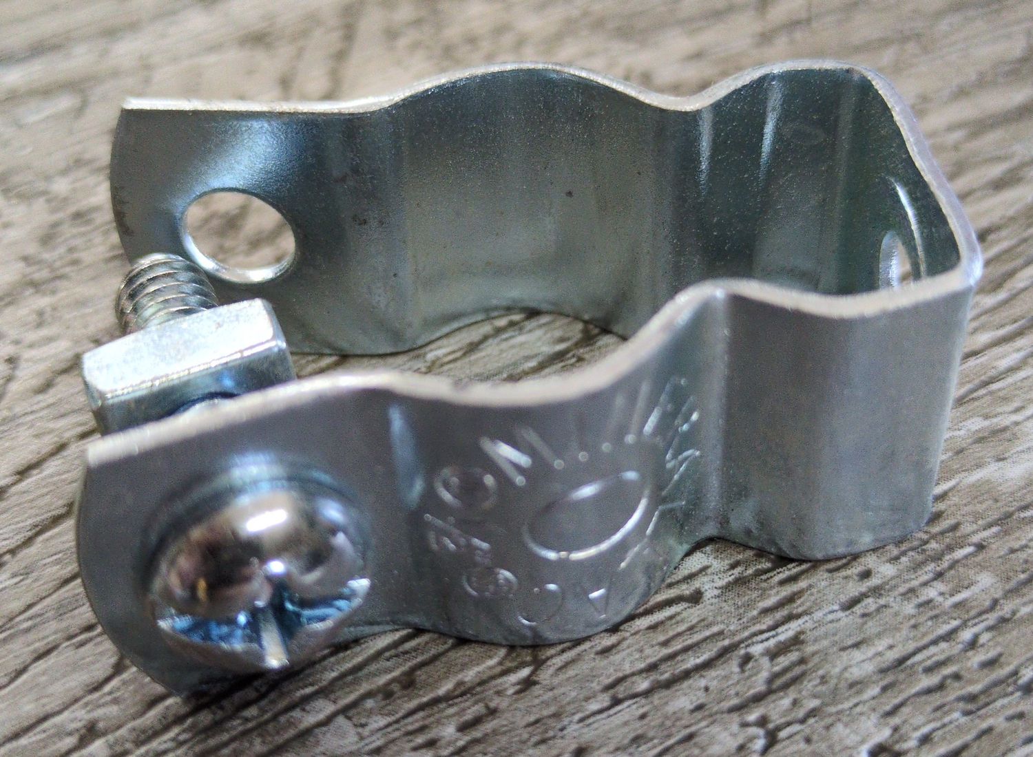 6H0TB 1/2" CONDUIT HANGER