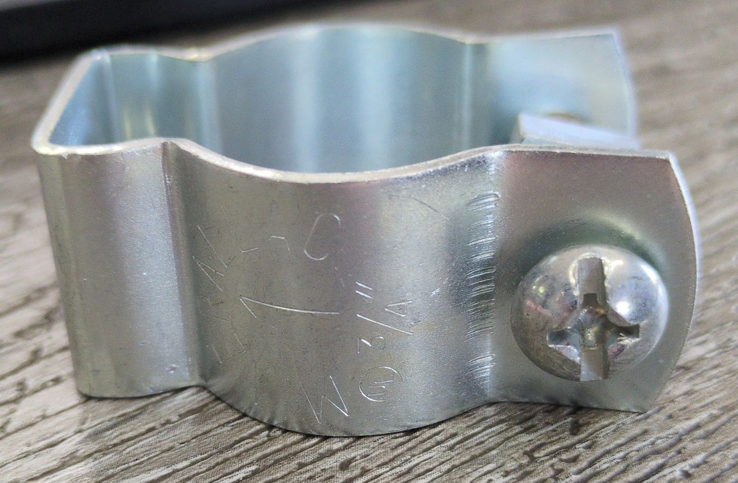 6H1B 3/4" CONDUIT HANGER