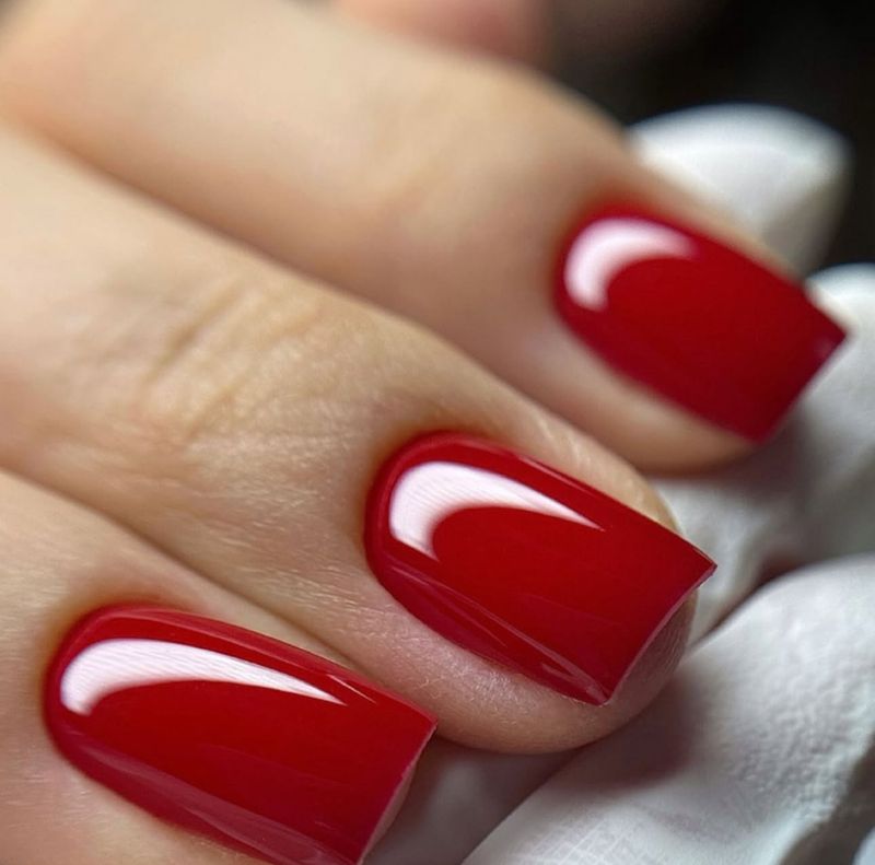 MANICURE SEMIPERMANENTE