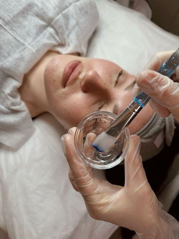 PULIZIA VISO PELLE ASFITTICA