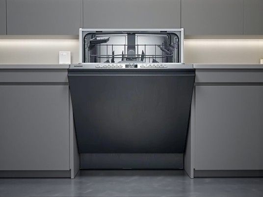 SIEMENS SX63HX03TE/75 Spülmaschine, Typ: SL6PW1S, 220-240 V, 50-60 Hz, 3000-3400 W, E-Nr: SX63HX03TE/75, Z-Nr: 00222