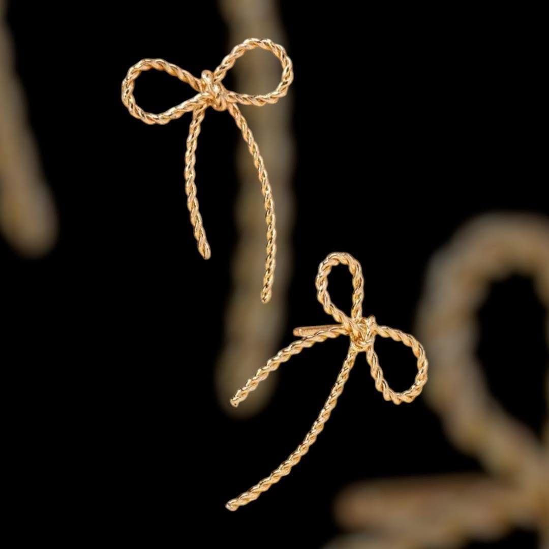 Trendy bow earring gold