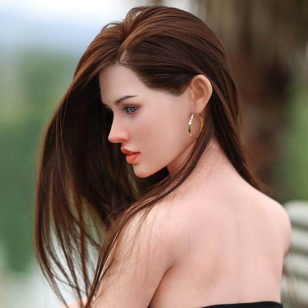 Nina Kowalski — 20 — Kraków, Poland