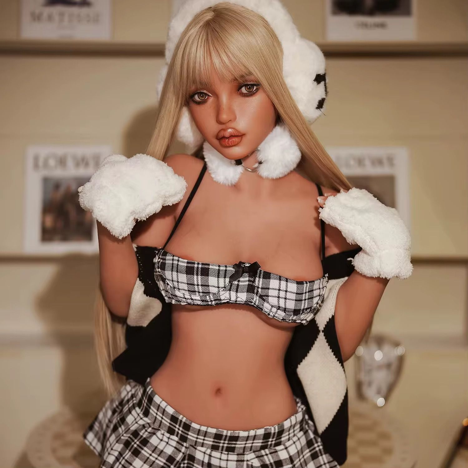 Emily Carter — 18 — Austin, USA