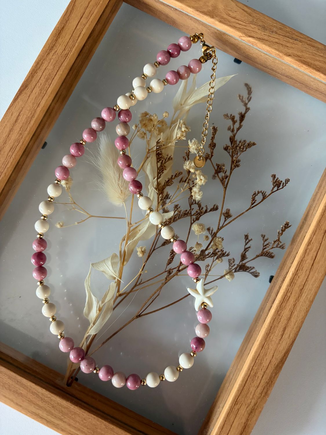 naszyjnik Ariel rodonit kamień rzeczny