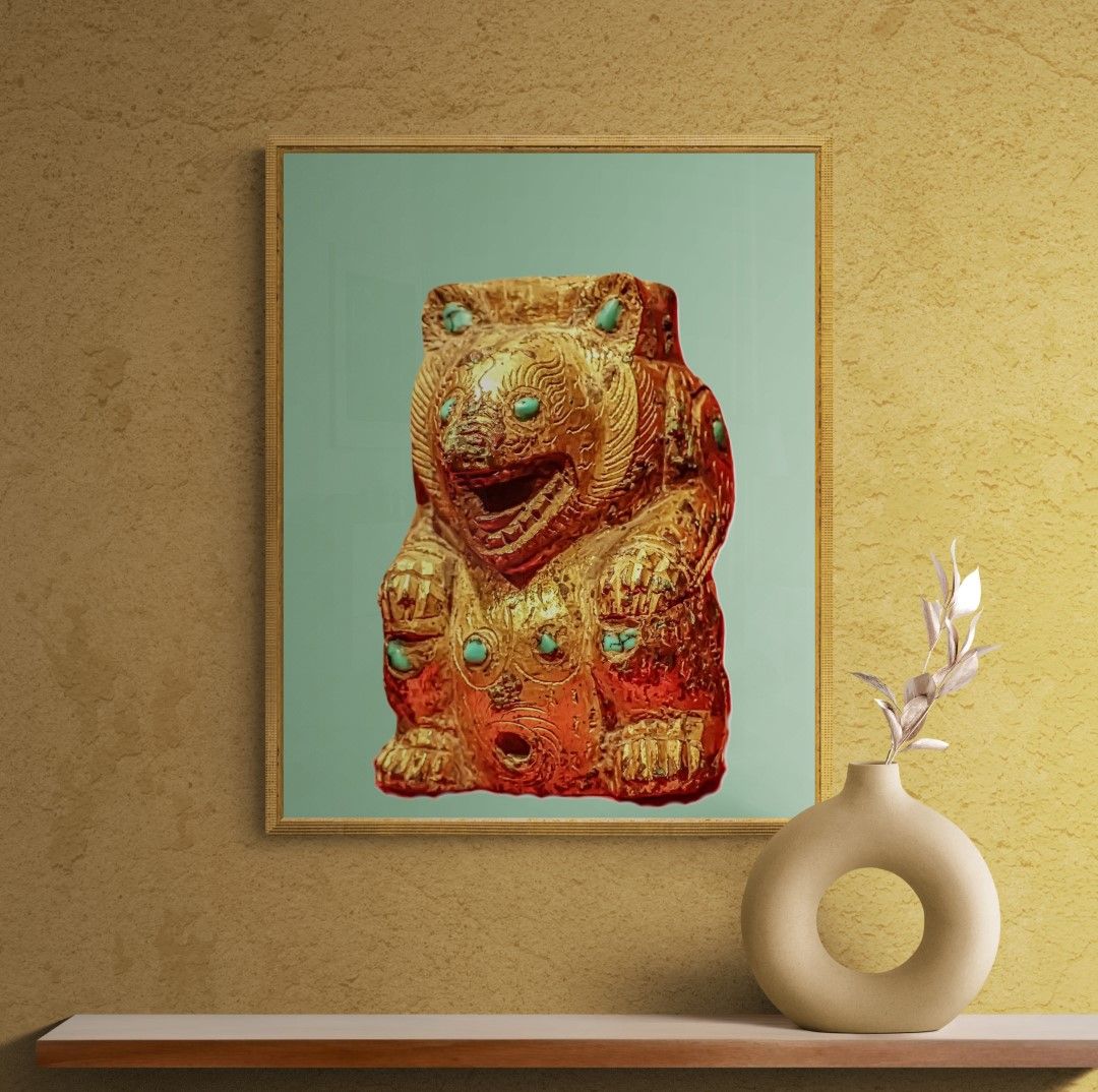 China - Figure in the shape of a bear - Gilded bronze, inlaid with turquoise - 18th century
