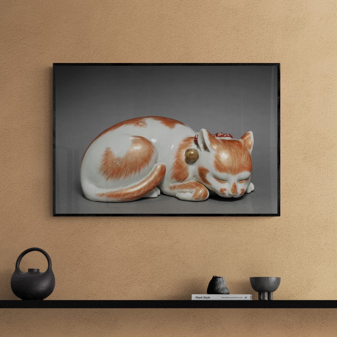 Japan - Porcelain figure of a cat, Arita ware, Edo period, 18th century