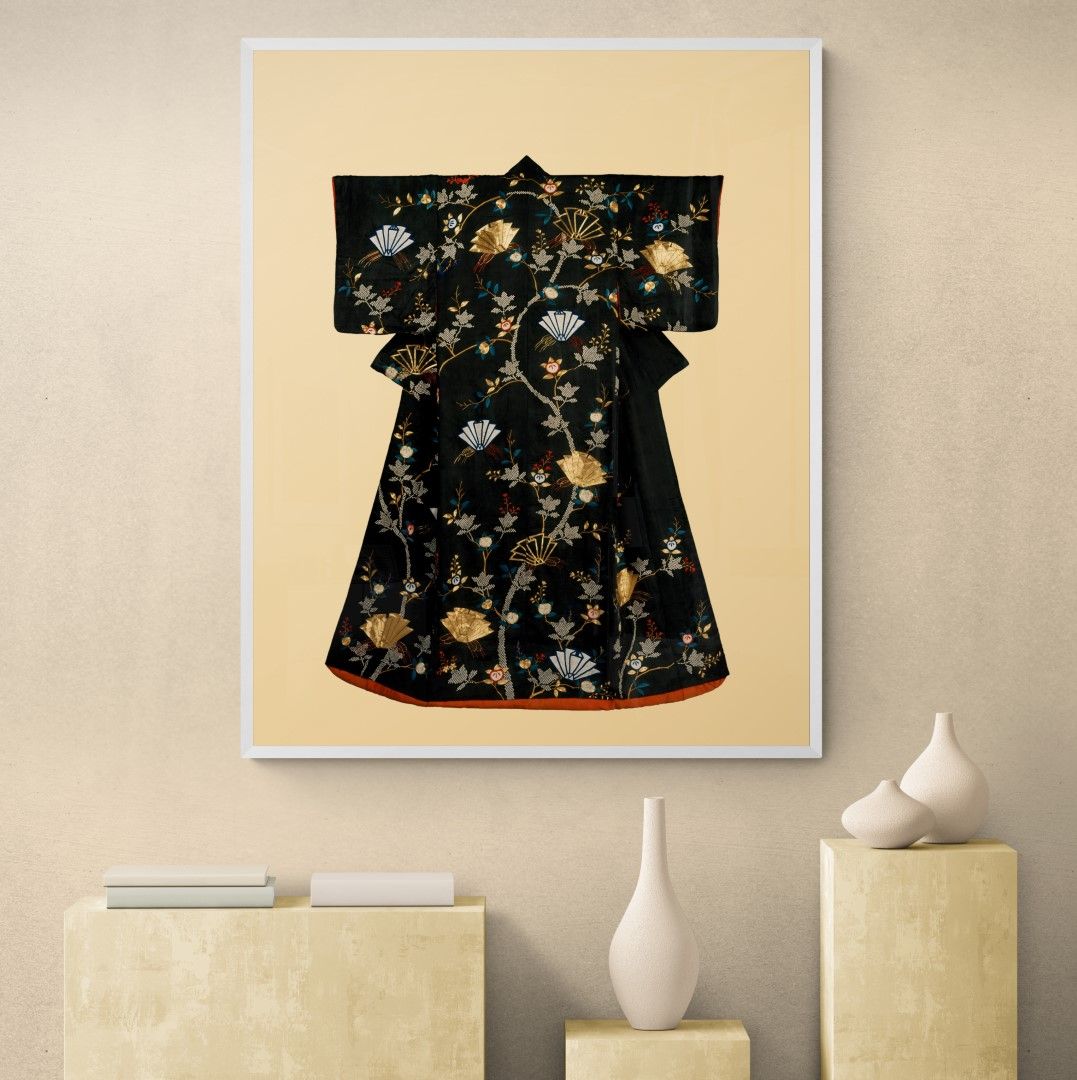 Japan – Damask kimono with butterfly and shibori pattern, period 1900-1930