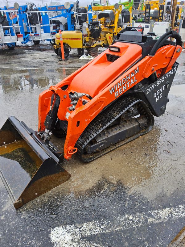 Kubota SCL1000 mini skid steer
