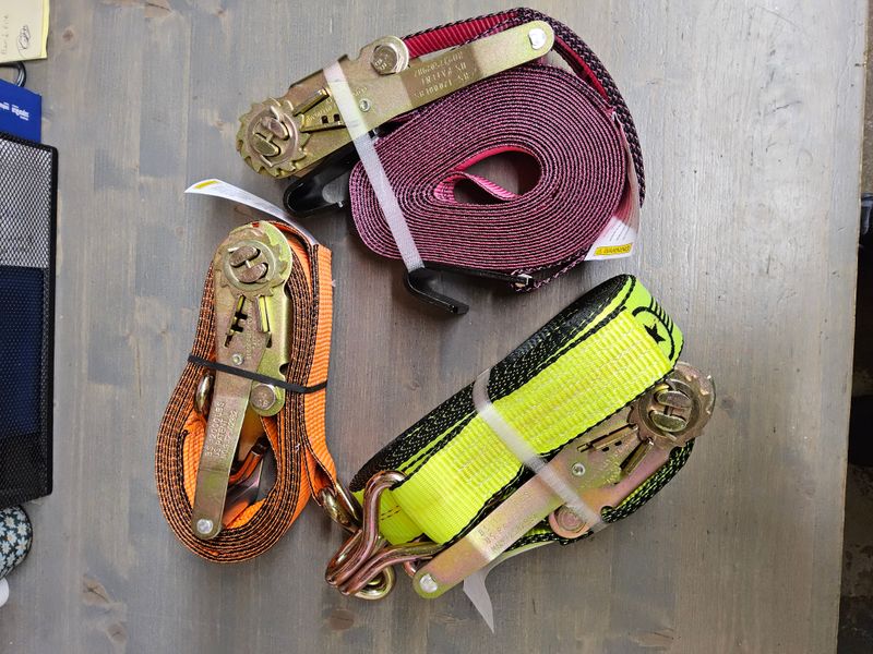 2'' Spin free ratchet straps 2'' Spin free ratchet straps