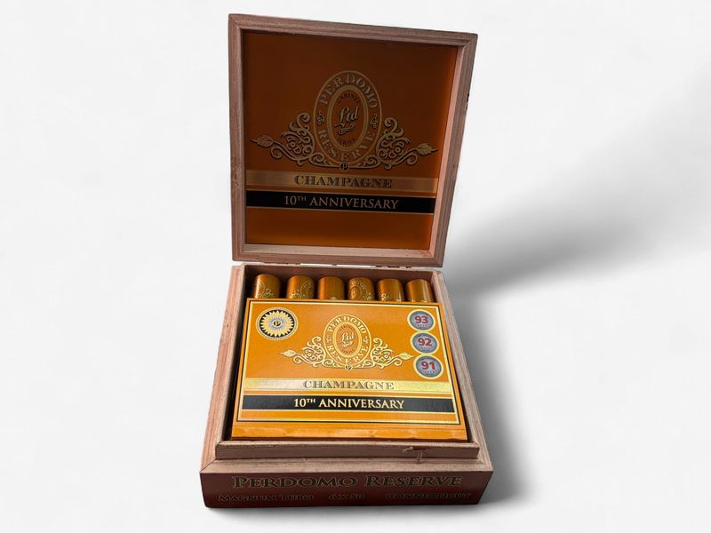 Perdomo 10th Anniversary Champagne Magnum 50 Tubo Cigar
