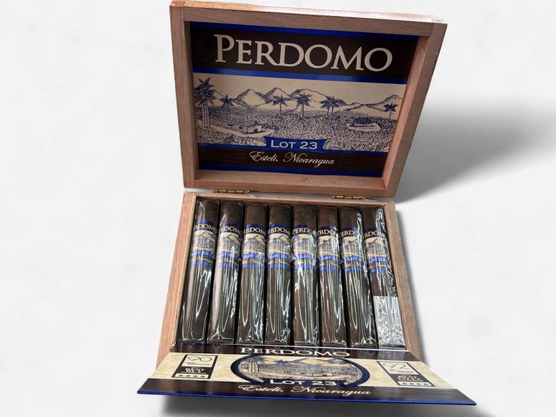 Perdomo Lot 23 Maduro Robusto Cigar