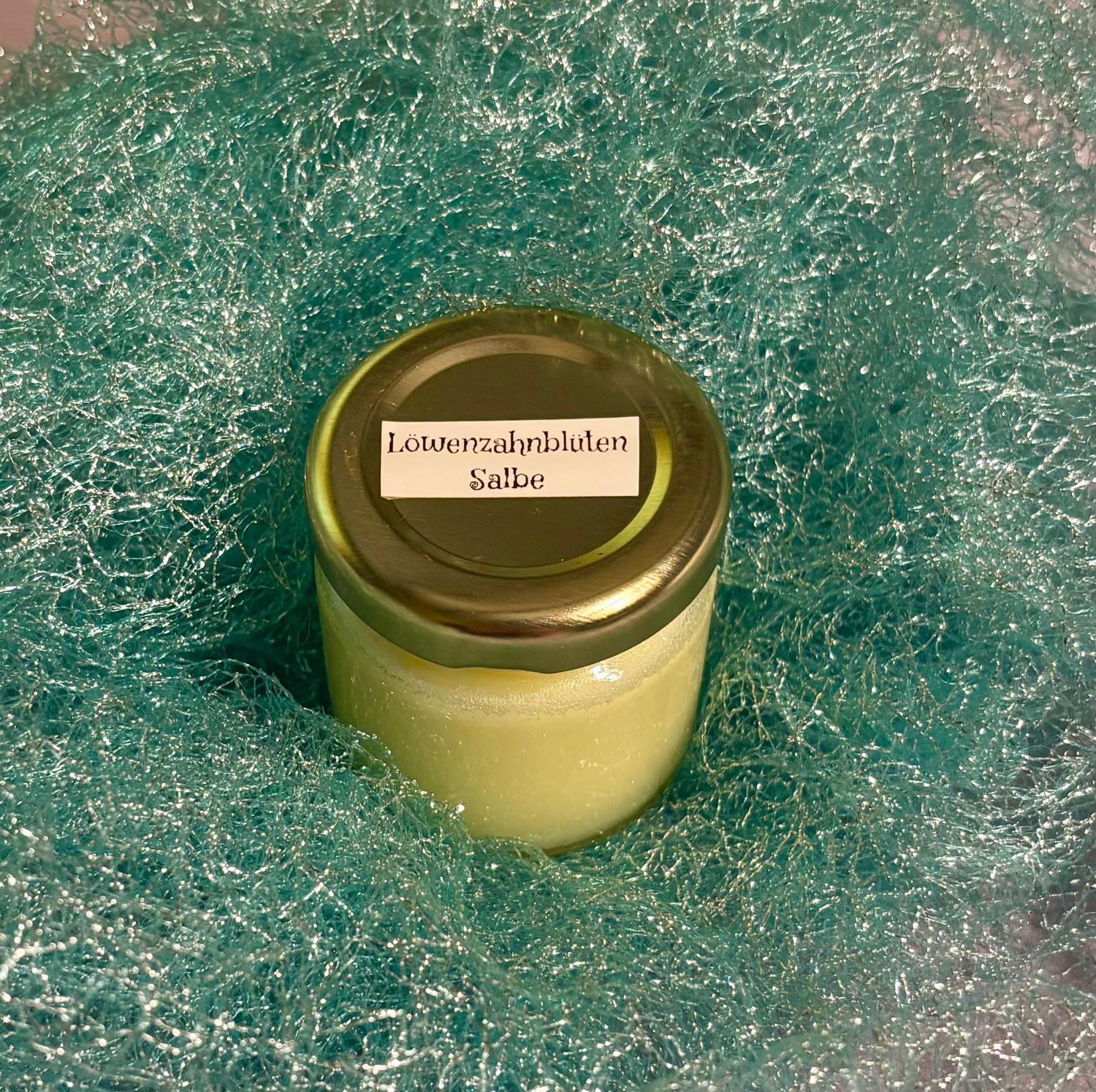 Löwenzahnblütensalbe