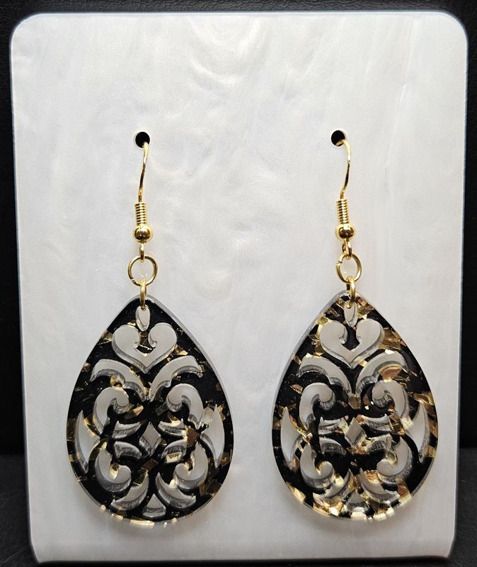 Polymerohrringe mit Haken