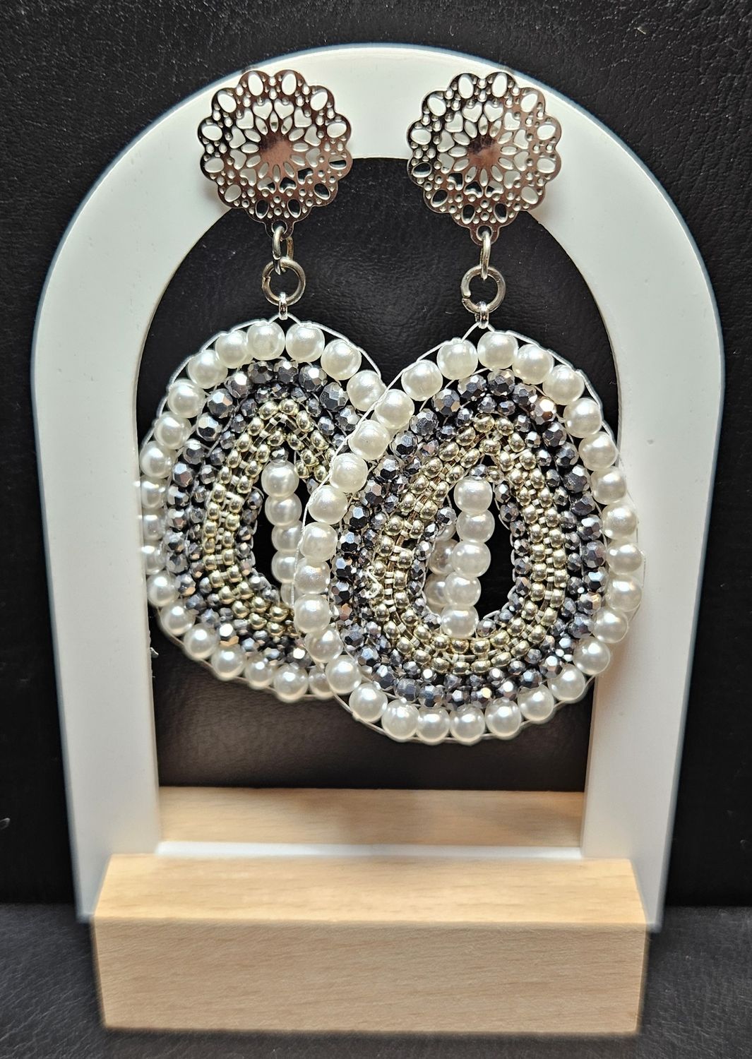 Perlenohrringe Tropfen einteilig mit Blumenstecker