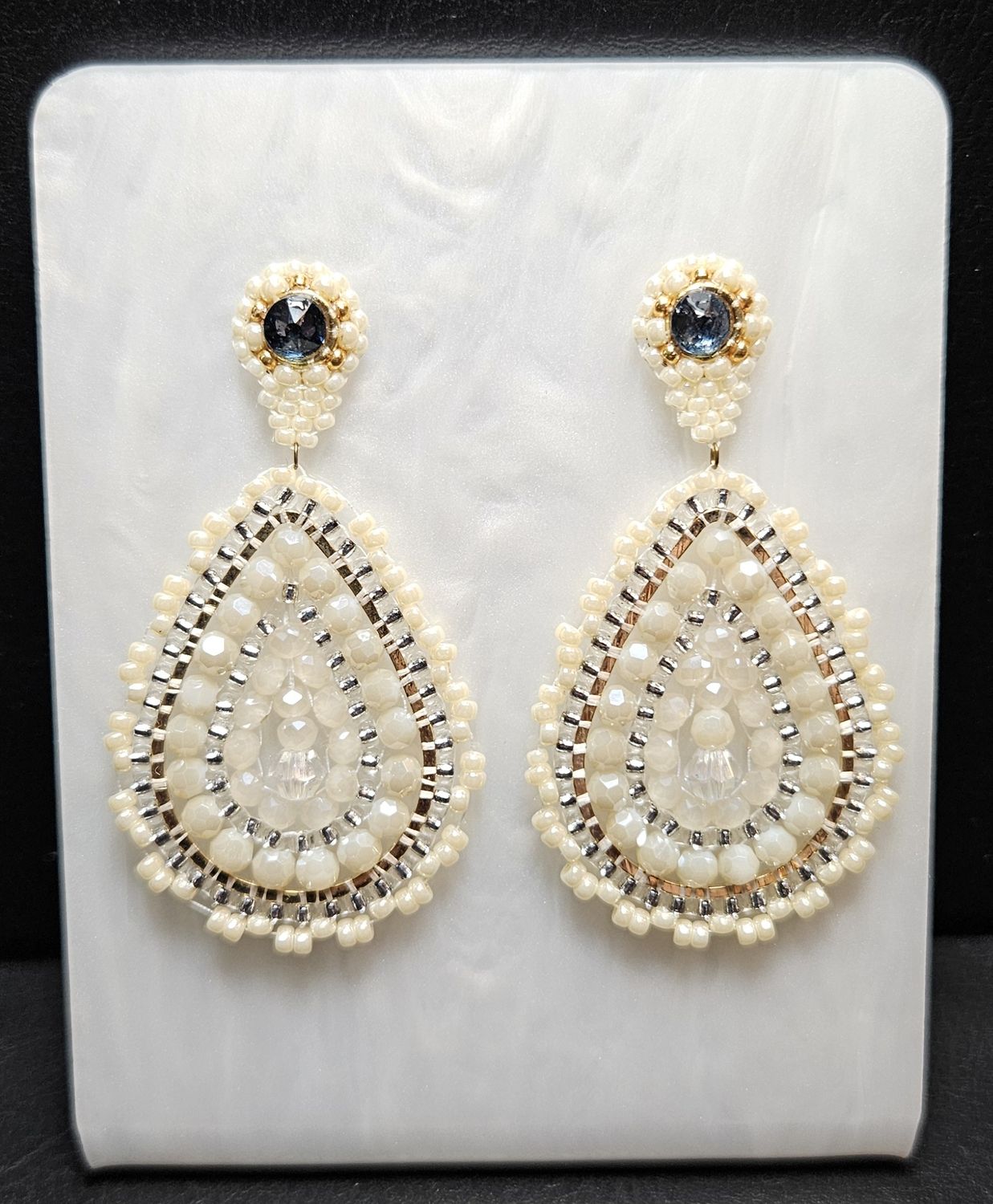 Perlenohrringe Tropfen einteilig mit Perlenstecker