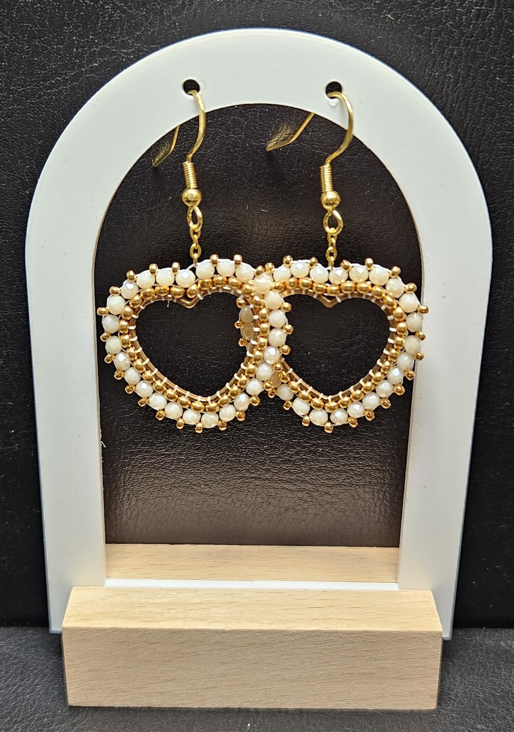 Perlenohrringe Herz einteilig mit Ohrhaken