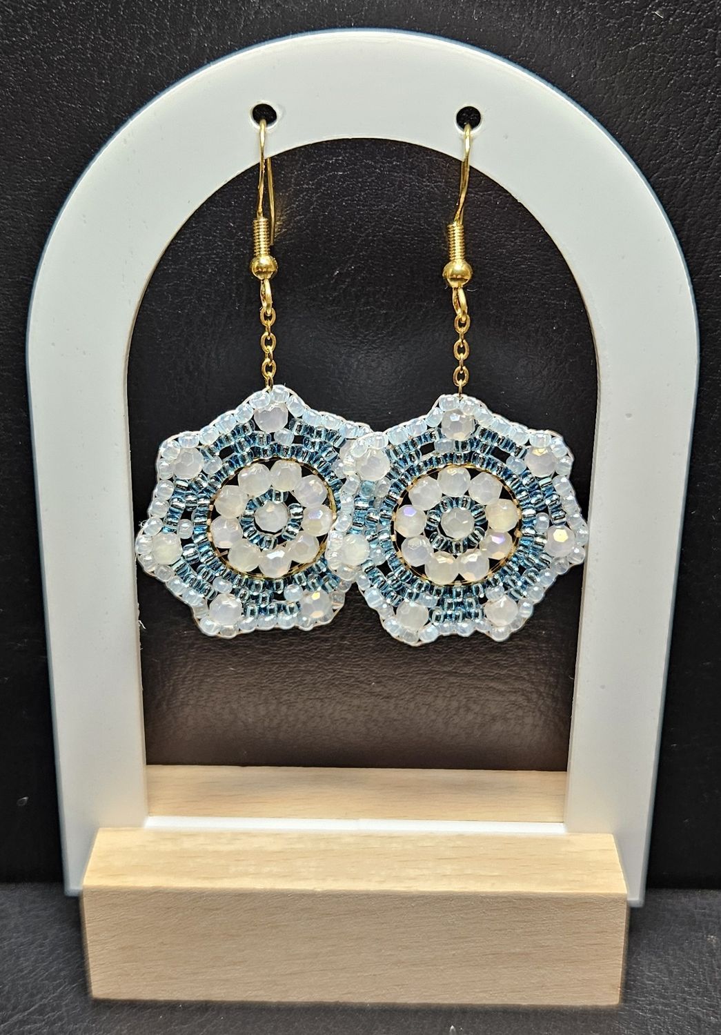 Perlenohrringe Blume einteilig mit Ohrhaken