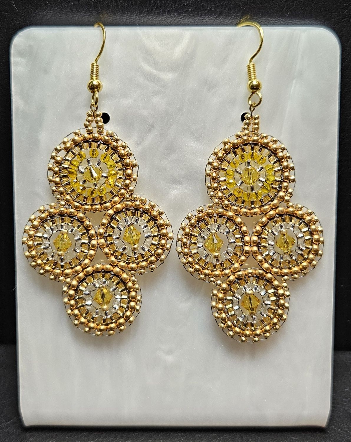 Perlenohrringe mehrteilig mit Ohrhaken rund